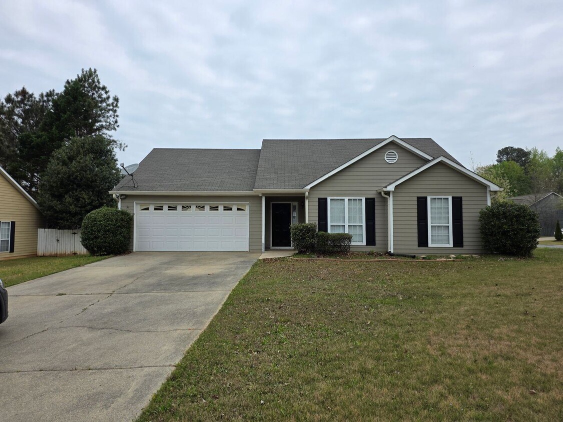 Rare 3 bed 2 bath ranch located in Acworth - Rare 3 bed 2 bath ranch located in Acworth