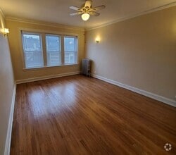 Building Photo - 3054 W Irving Park Rd