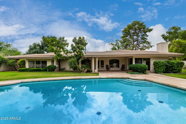 Foto del edificio - 6516 E Maverick Rd