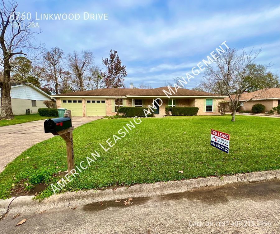 Primary Photo - Beautiful 3 Bedroom 2 Bath Beaumont West E...