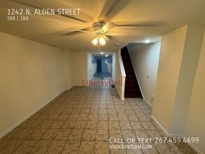 Building Photo - 1242 N Alden St