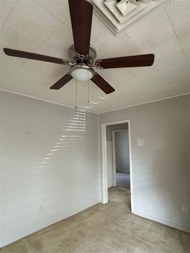 Building Photo - 2815 SW I Ave