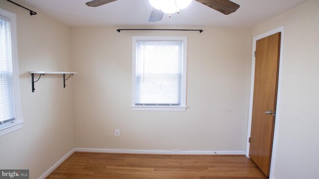 Foto del edificio - 5019 Edgewood Rd