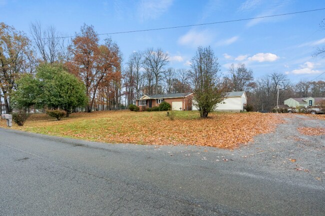 Building Photo - 4649 Wills Rd