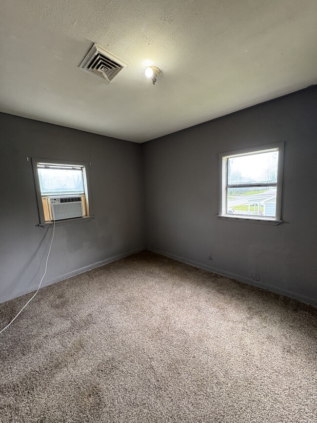 Building Photo - 821 N Highland Ave