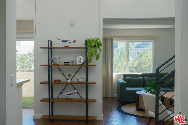 Foto del edificio - 13200 Pacific Promenade