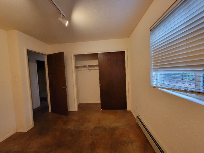 Building Photo - 837 Denver St