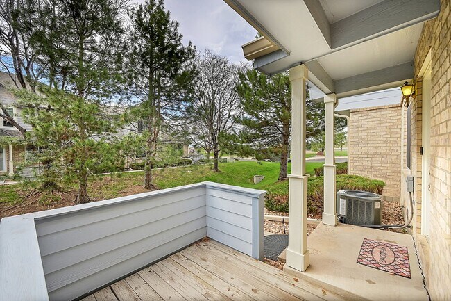 Building Photo - $2,670.95 - 2-bed. 2.5-bath Townhome in Westminster with In Unit Laundry!