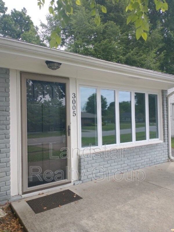 Building Photo - 3005 Maywood Place