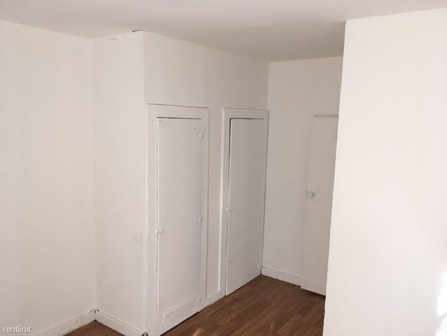 Building Photo - 2 br, 1 bath House - 1111 S Topeka St