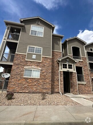 Building Photo - 1425 Blue Sky Cir
