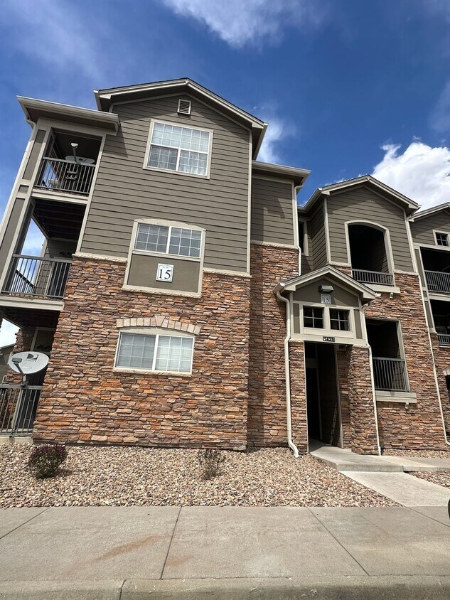 Foto principal - 2 bedroom 2 bathroom Condo in Erie