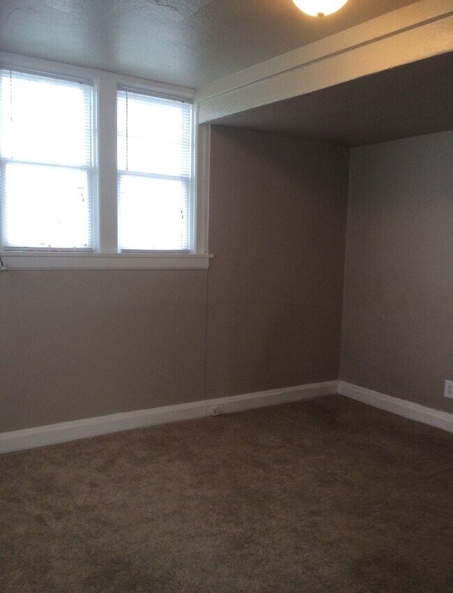 Building Photo - 936 Highland Ave