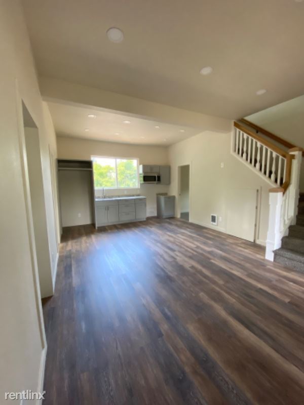 Building Photo - 2 br, 2 bath House - 507 Mt. Hood St.