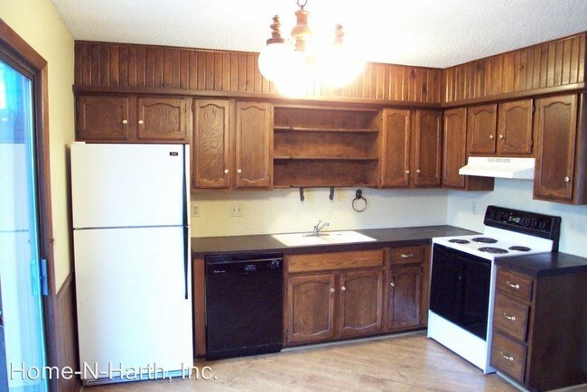 Building Photo - 437-439 Countryside Ct N
