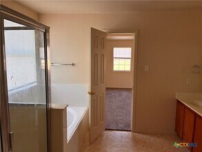 Building Photo - 2508 Mikulec Dr