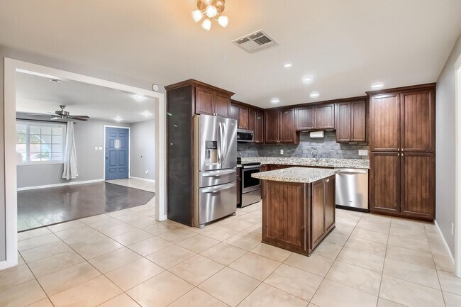 Foto del edificio - 13254 N 39th St
