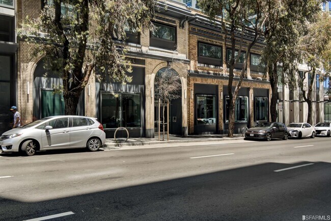 Building Photo - 1688 Pine St