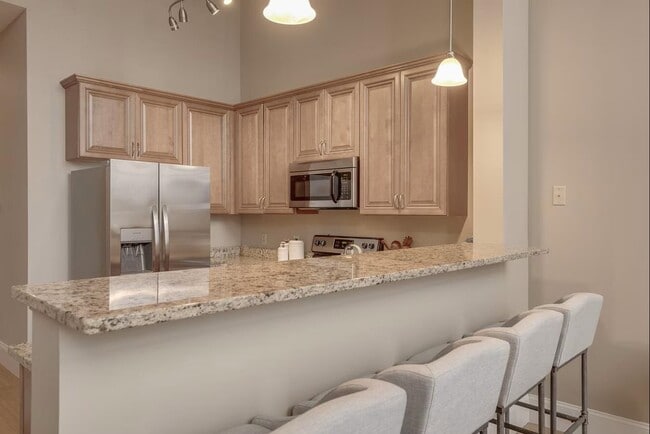 Building Photo - 195 McGregor St