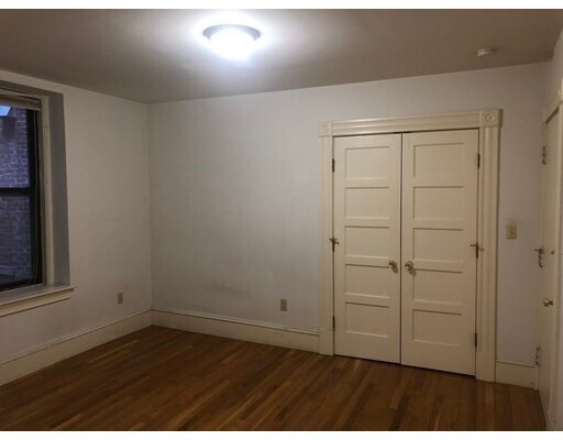 Foto del edificio - 1469 Beacon St