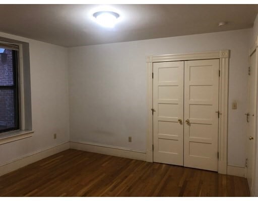 Building Photo - 1469 Beacon St