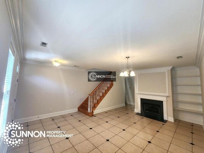 Foto del edificio - 3 Bed / 2.5 Bath Townhome in Quiet Ballantyne