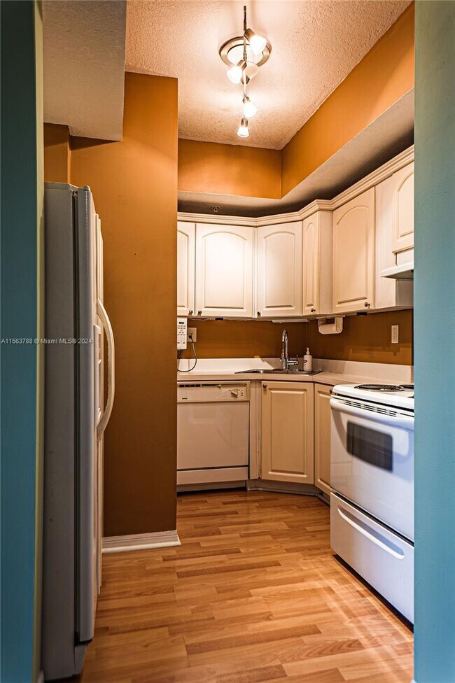 Foto del edificio - 3500 Coral Wy