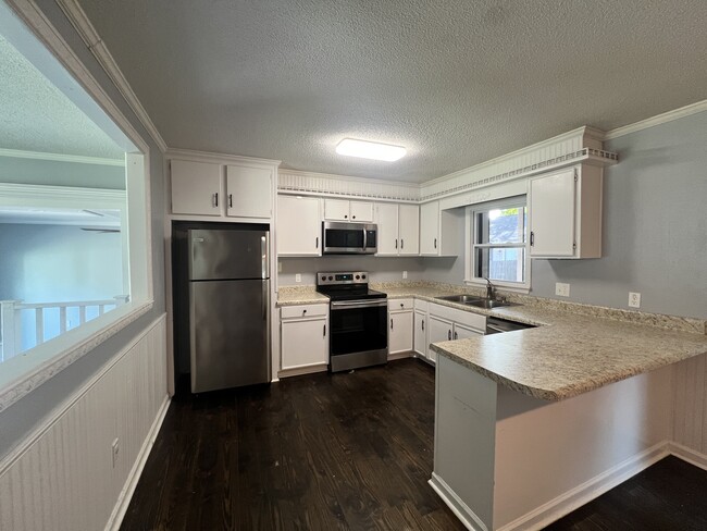 Building Photo - 109 Shearin Hills Dr