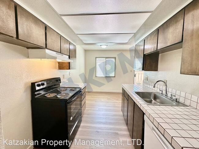 Building Photo - 2 br, 1 bath House - 328 Northbank Ct. #29