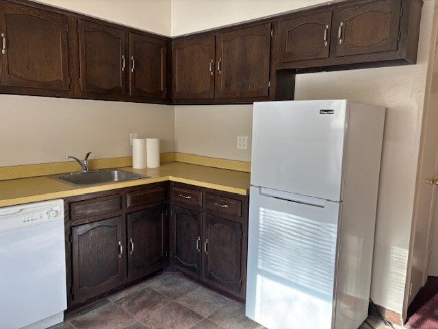 Building Photo - 32 Chelsea Cir