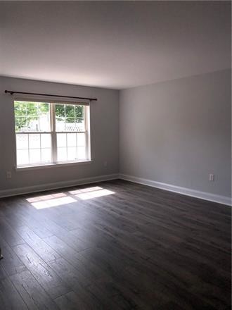 Building Photo - 203 Canterbury Way
