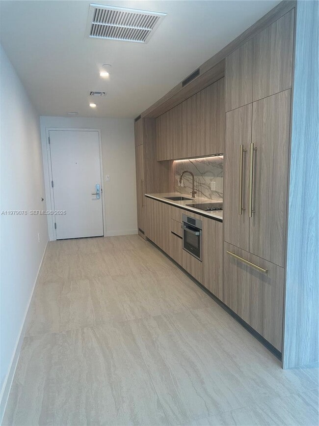 Foto del edificio - 77 SE 5th St