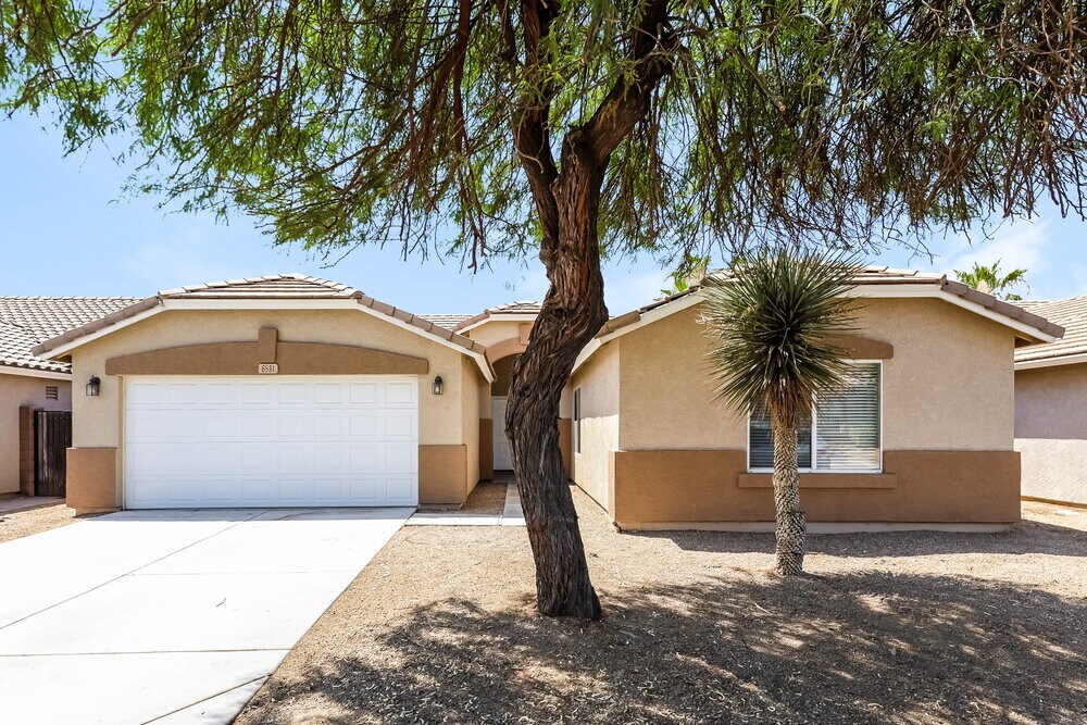 Foto principal - 6531 W Hess St