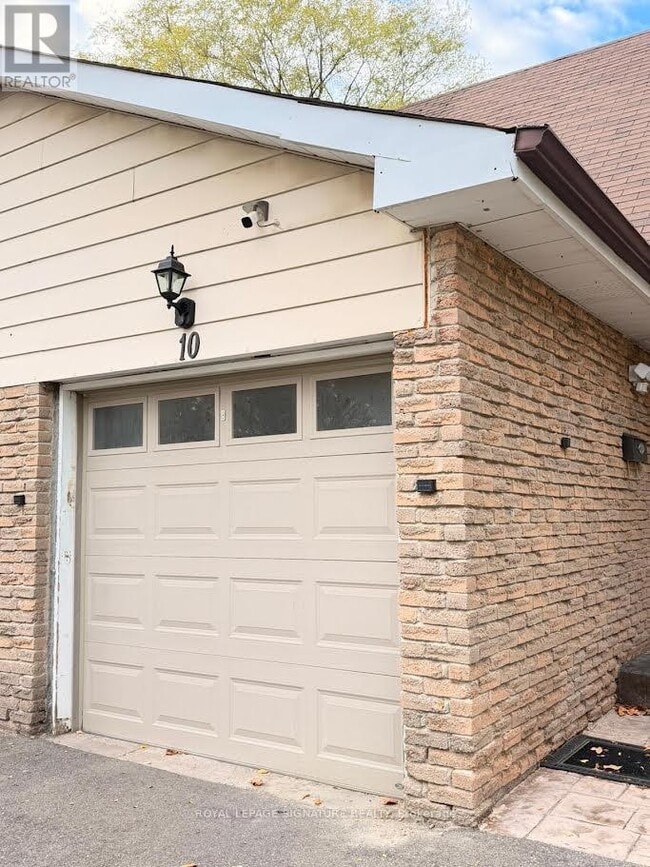 Photo du bâtiment - 10 Salisbury Cir