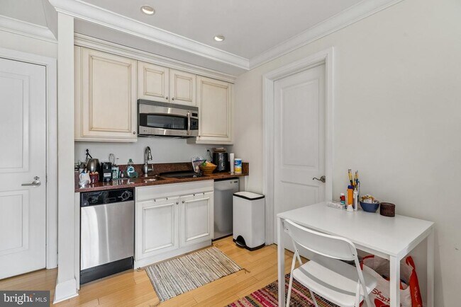 Foto del edificio - 1701 Locust St