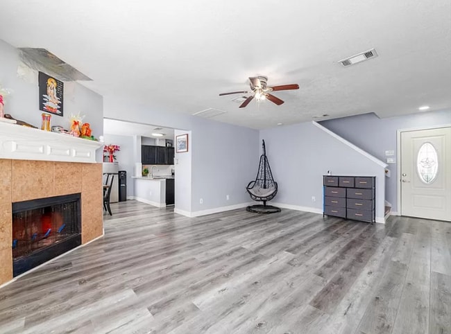 Photo - 10207 Revelstoke Dr House