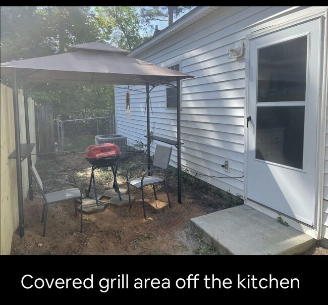 Side patio area off the kitchen - 161 Shelby Dr