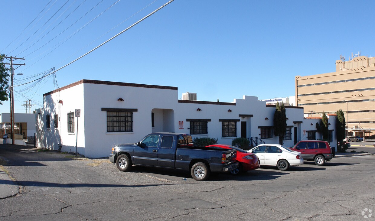 Primary Photo - 1916-1920 N Mesa St