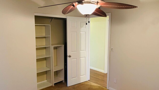 Foto del edificio - Huntington Beach Charming 3 Bedroom House