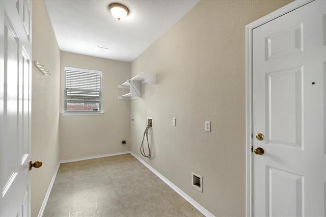 Building Photo - 4402 Emerald Leaf Dr