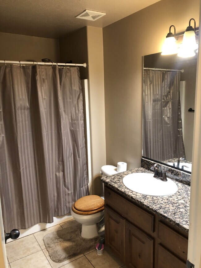 Foto del edificio - "Spacious 3-Bedroom Townhouse Retreat with 2.5 Baths in the Heart of Washington, UT!"