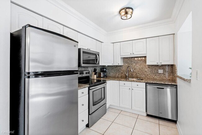 Foto del edificio - 2 br, 2 bath House - 316 NW 28th Ct