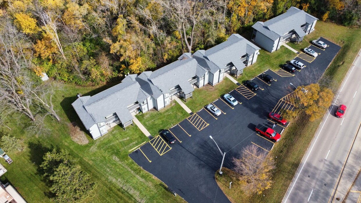Primary Photo - 5030 East Riverside Boulevard