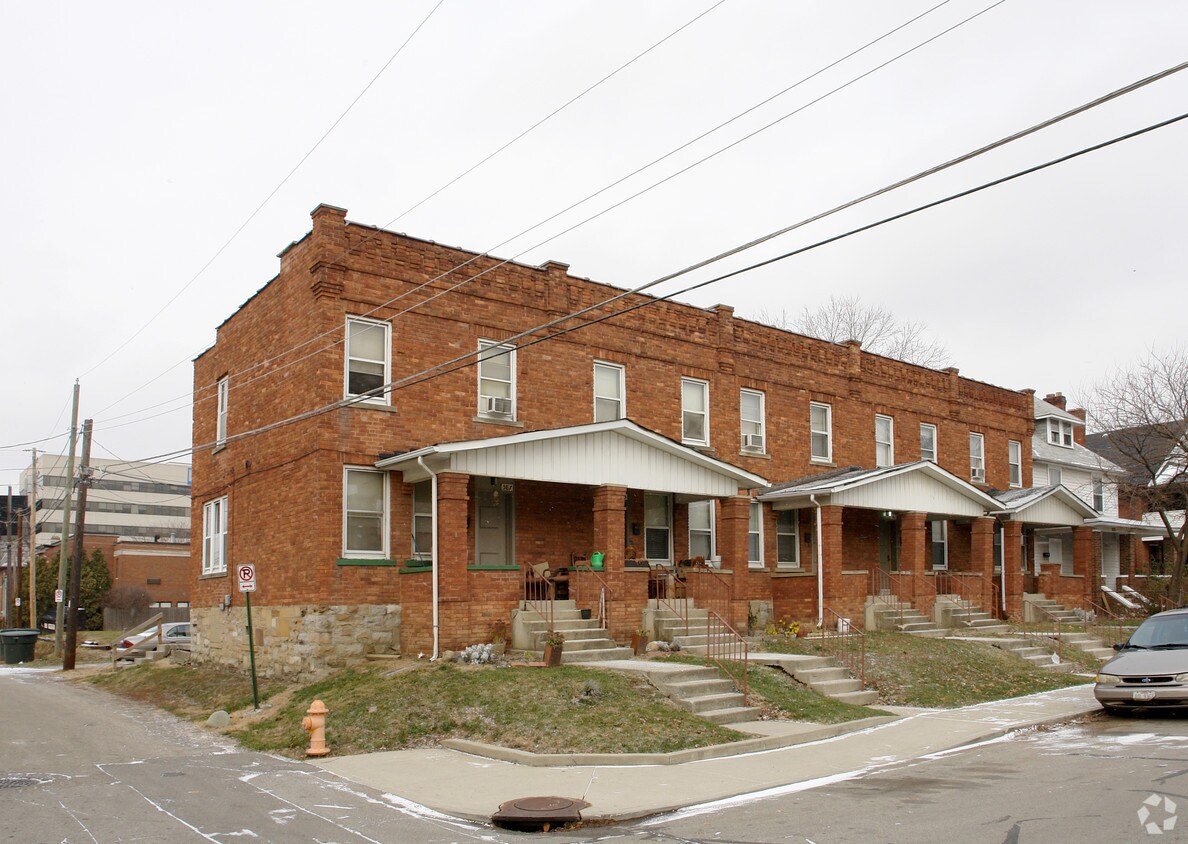 Primary Photo - 579-587 Carpenter St