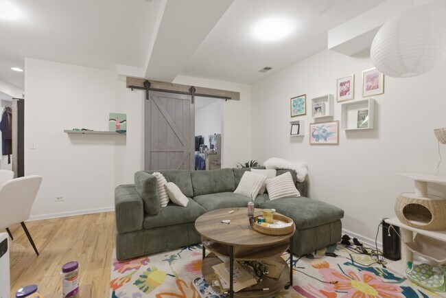 Foto del edificio - 2240 W Palmer St