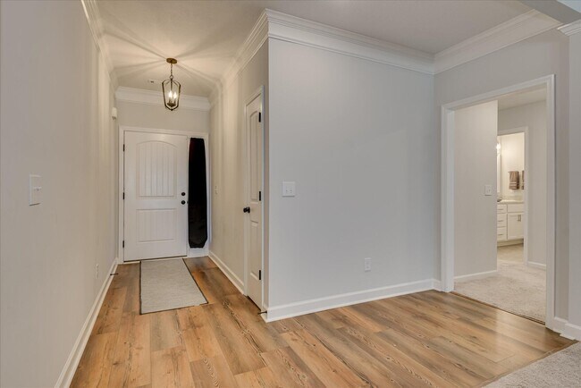Building Photo - 926 Mulford Lp