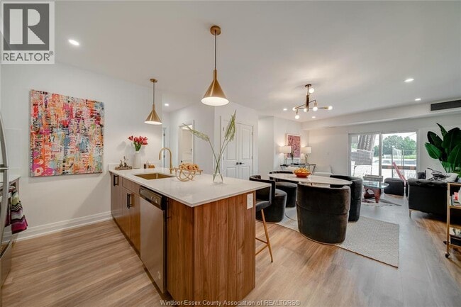 Building Photo - 11957 Tecumseh Rd E