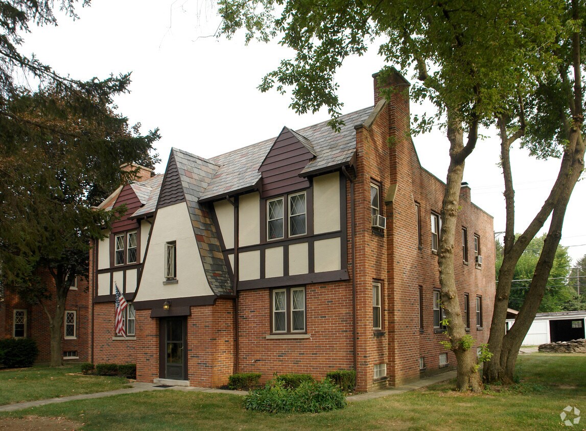 Building Photo - 1766 King Ave