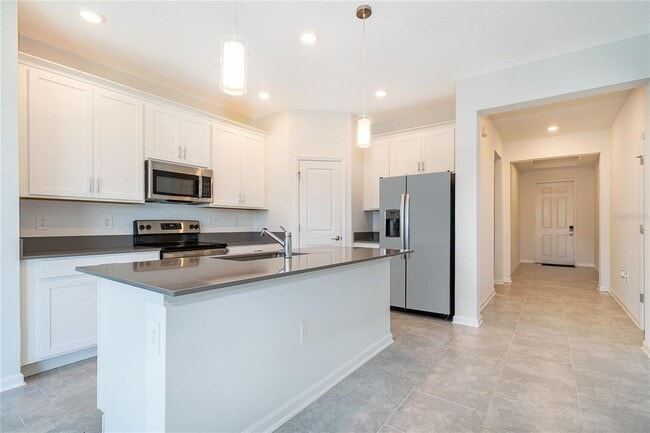 Building Photo - 181 Aces High Ln