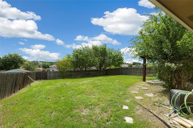 Building Photo - 1207 Cherrywood